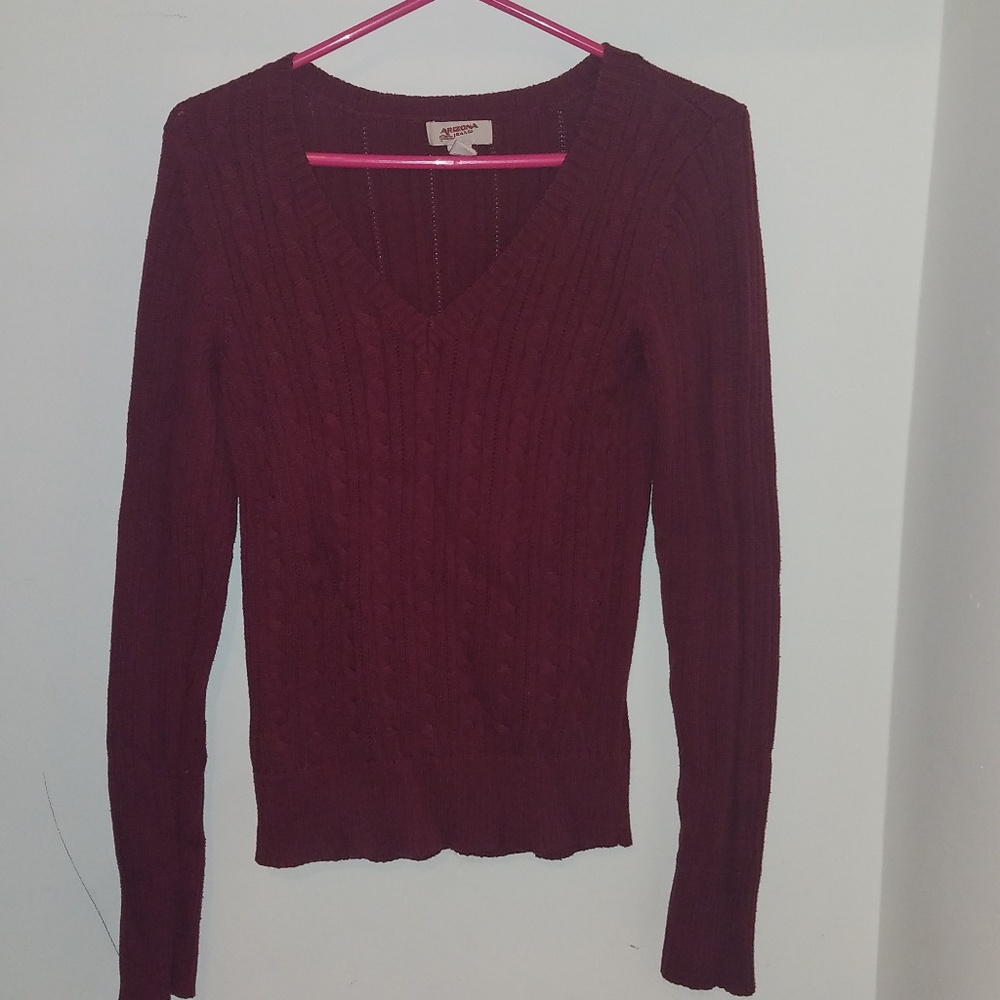Maroon sweater